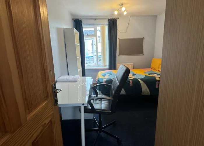 Bethel Hyde Park 리즈